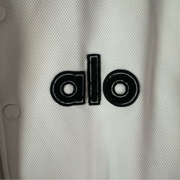 ALO YOGA White Cropped G.O.A.T varsity jacket SZ S - Picture 4 of 9